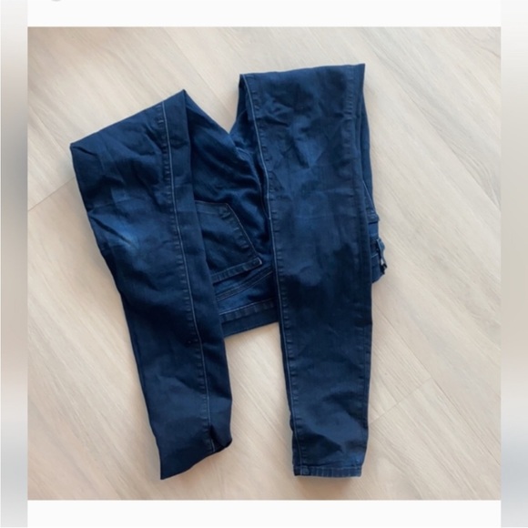 J. BRAND | Stretchy Skinny Jeans | 24 - Picture 2 of 6